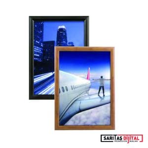 AHŞAP GÖRÜNÜMLÜ VE SİYAH ELOKSALLI ÇERÇEVE